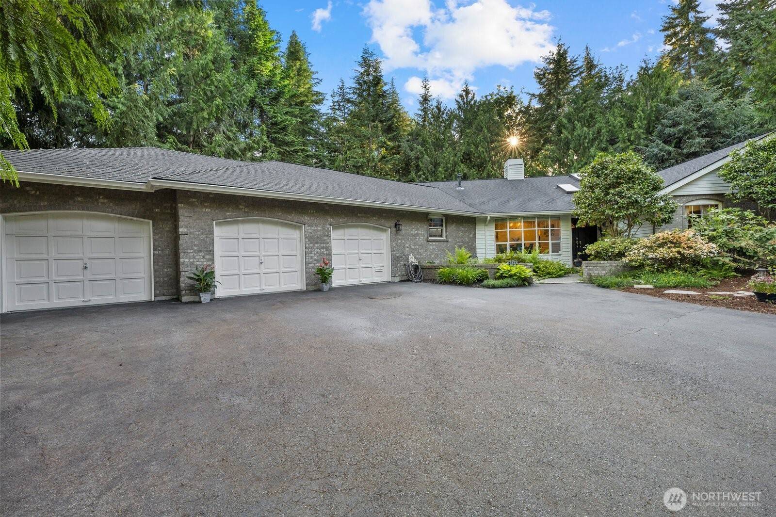 Woodinville, WA 98072,15317 179th AVE NE
