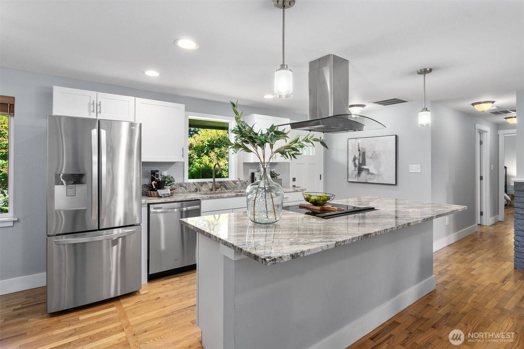 Edmonds, WA 98020,21518 92nd AVE W