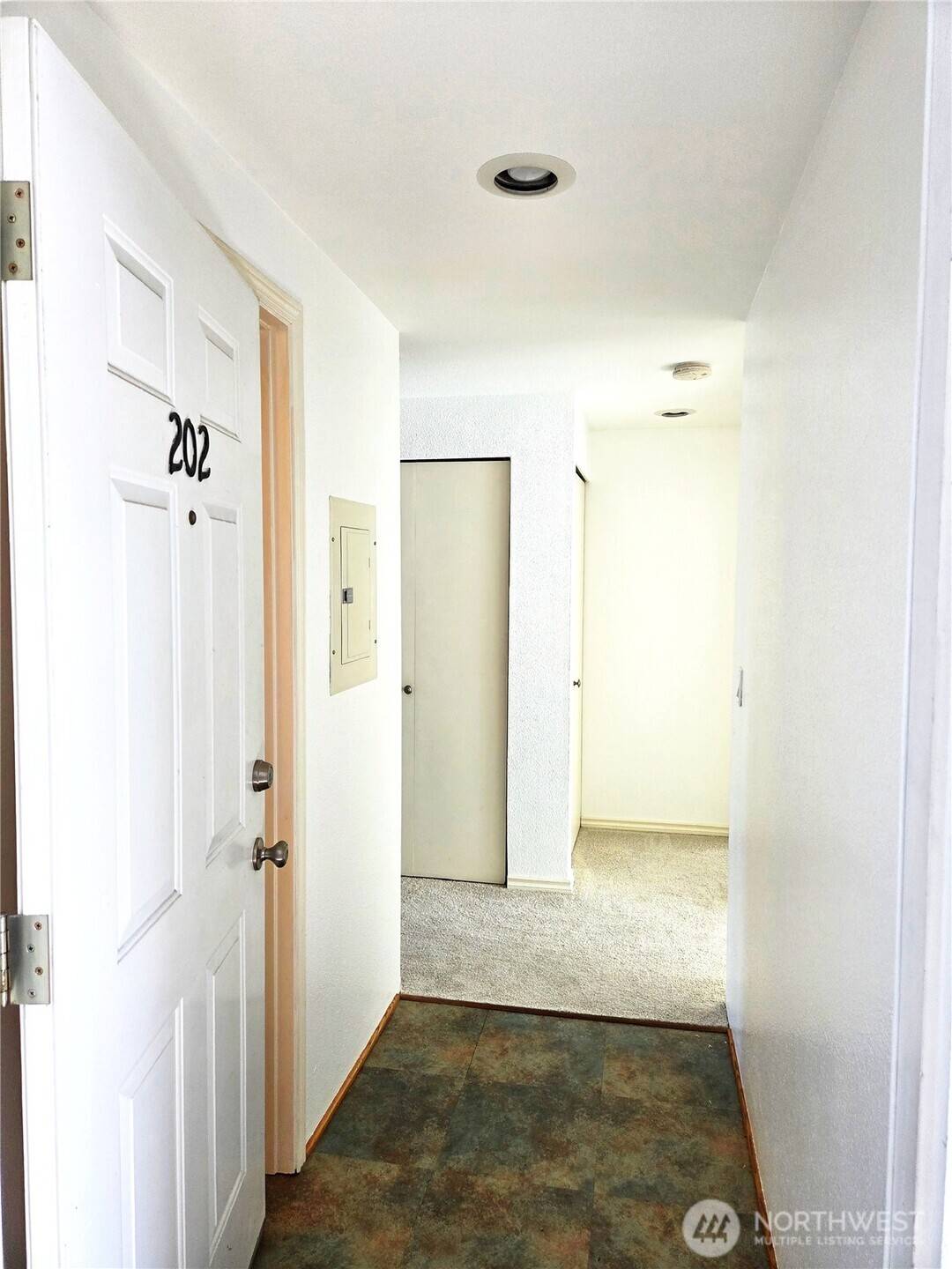 Kirkland, WA 98034,12716 NE 144th ST ##D202