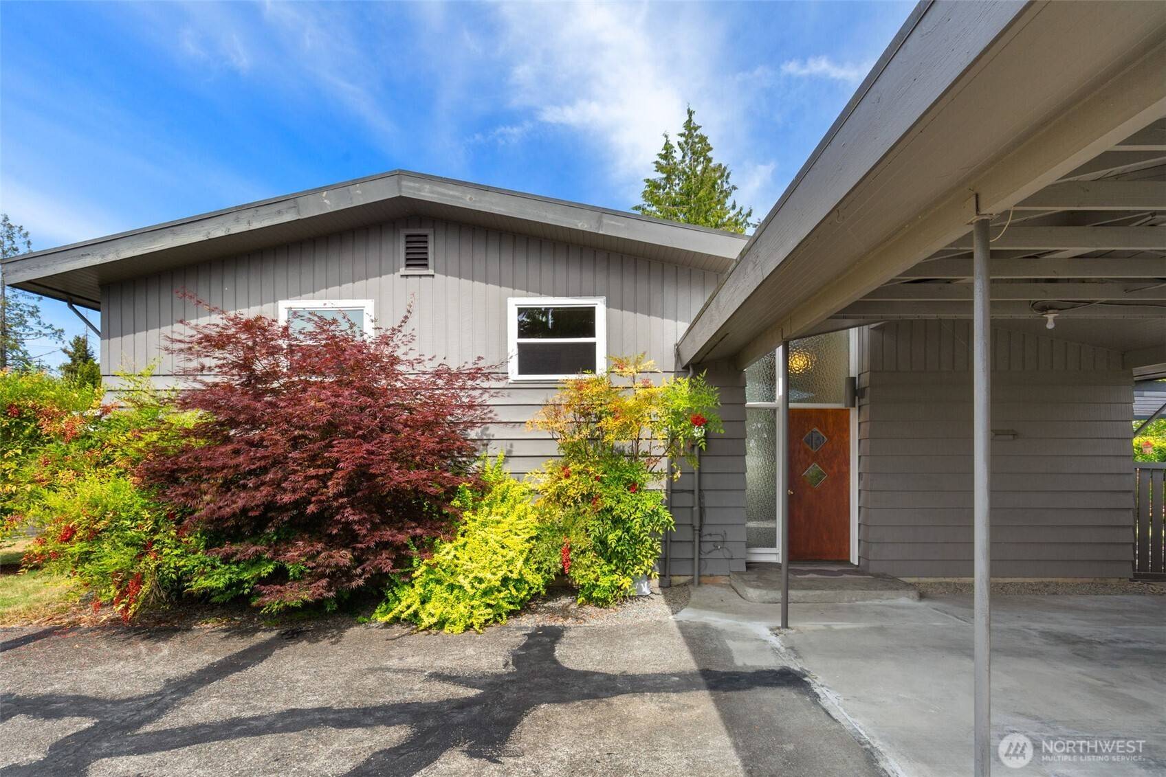 Seattle, WA 98178,6151 S 125th ST