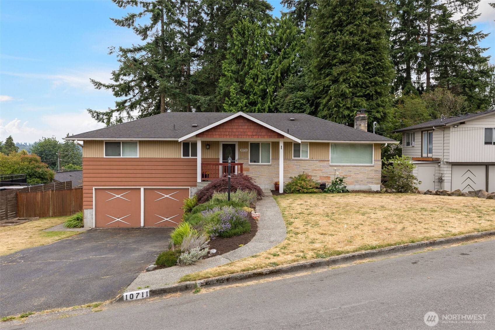 Bothell, WA 98011,10711 NE 194th ST