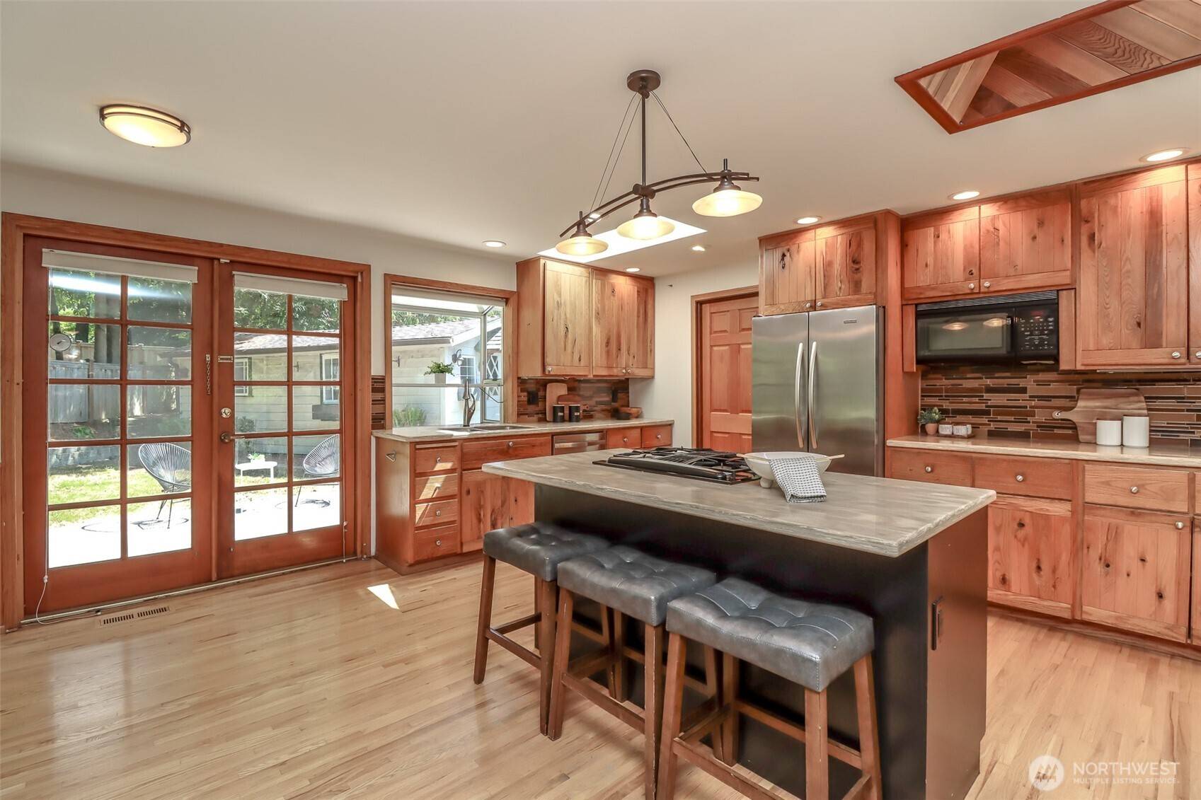Bellevue, WA 98008,16220 SE 31st ST