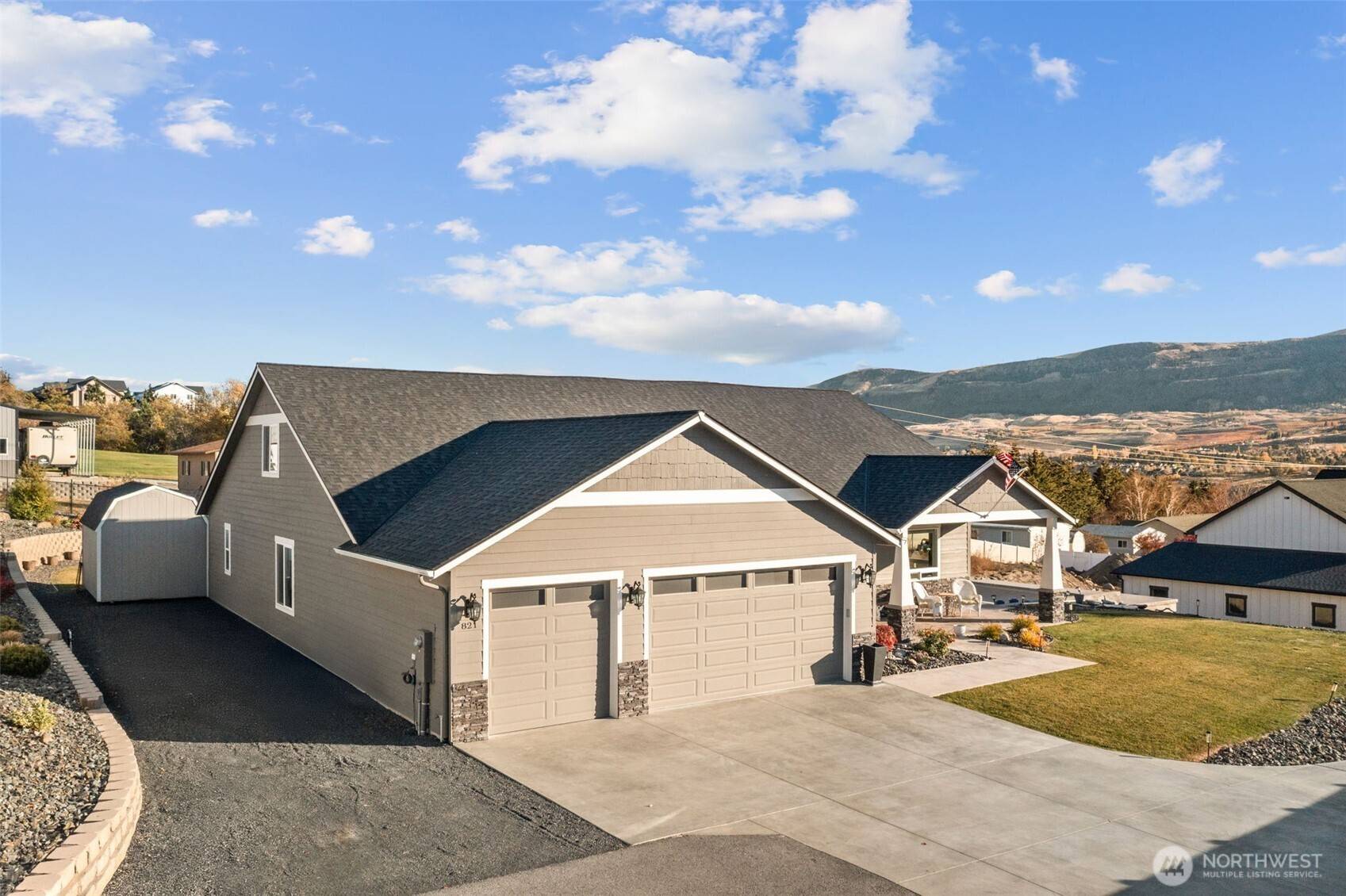 East Wenatchee, WA 98802,821 S Mary AVE