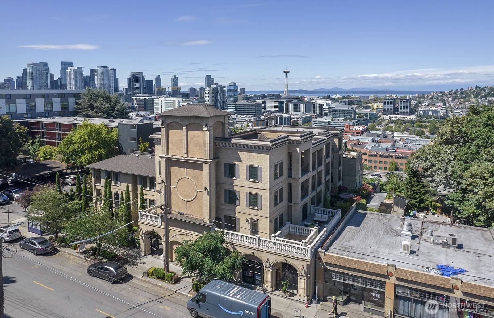 Seattle, WA 98102,745 Bellevue AVE E #401