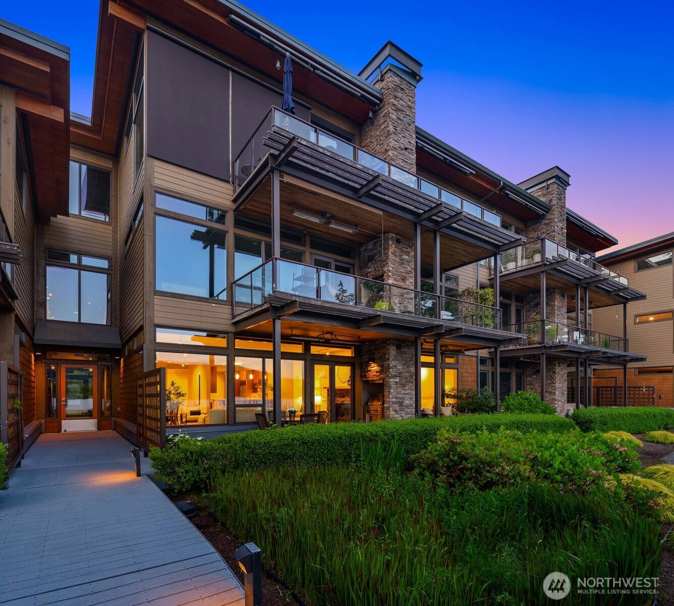 Issaquah, WA 98029,4305 E Lake Sammamish Pkwy SE