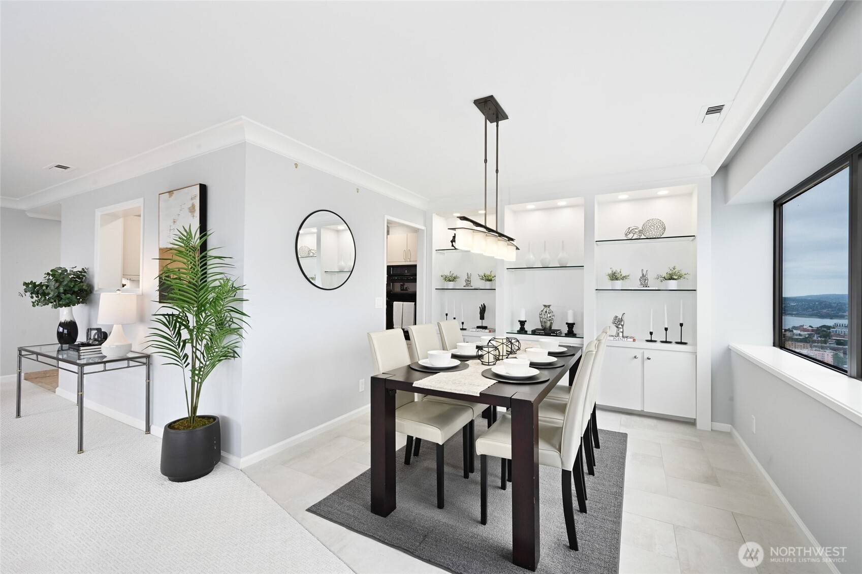 Seattle, WA 98104,1301 Spring ST #28H