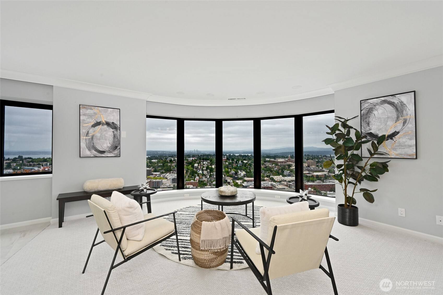 Seattle, WA 98104,1301 Spring ST #28H