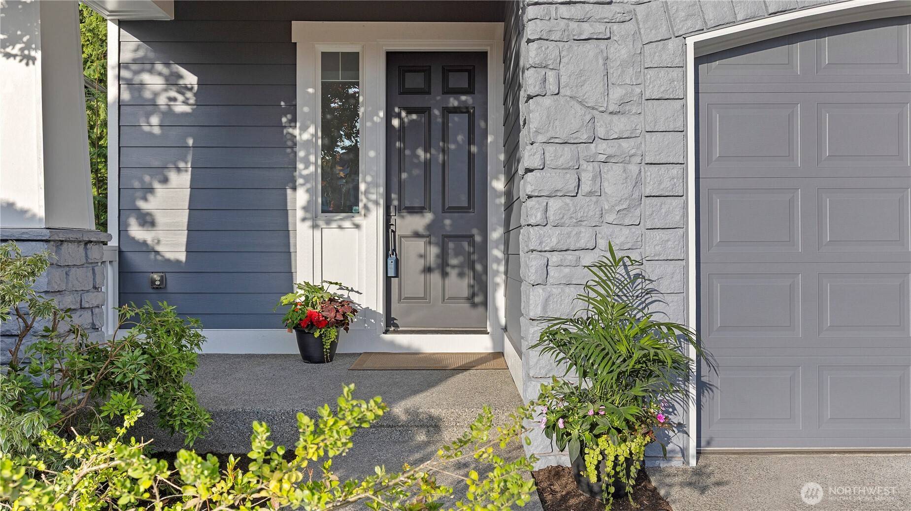 Redmond, WA 98052,11832 158th AVE NE