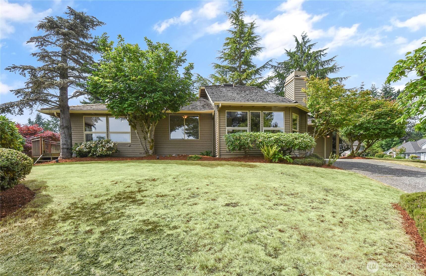 Bellevue, WA 98006,16901 SE 45th ST