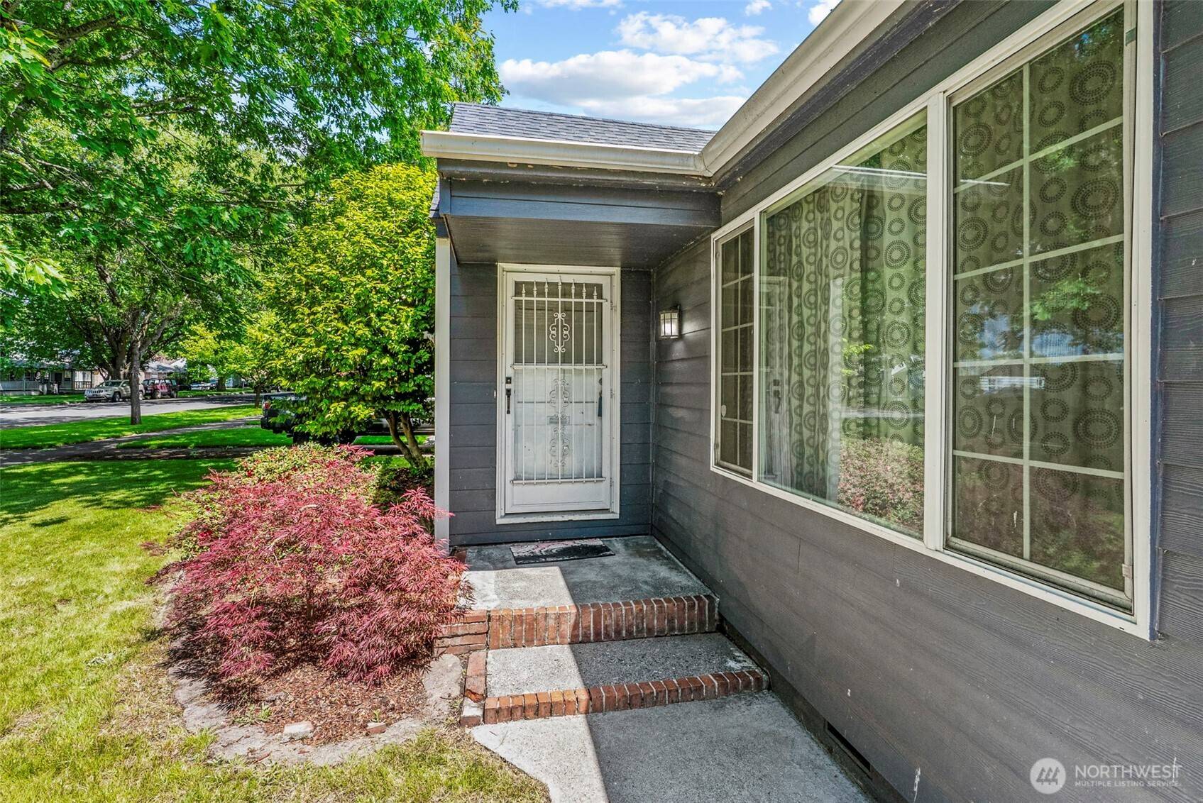 Longview, WA 98632,516 26th AVE