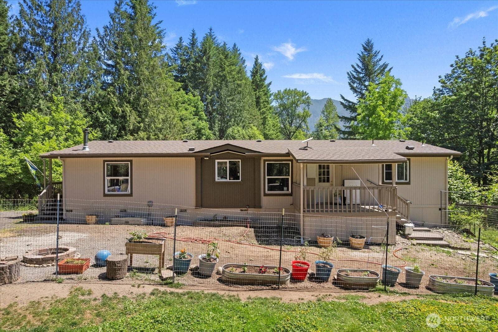 Snoqualmie, WA 98065,7520 408th AVE SE