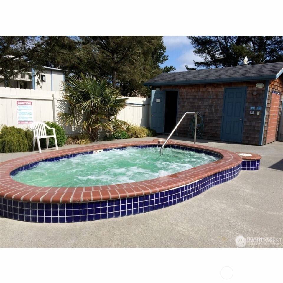 Long Beach, WA 98361,210 26TH ST NW #105