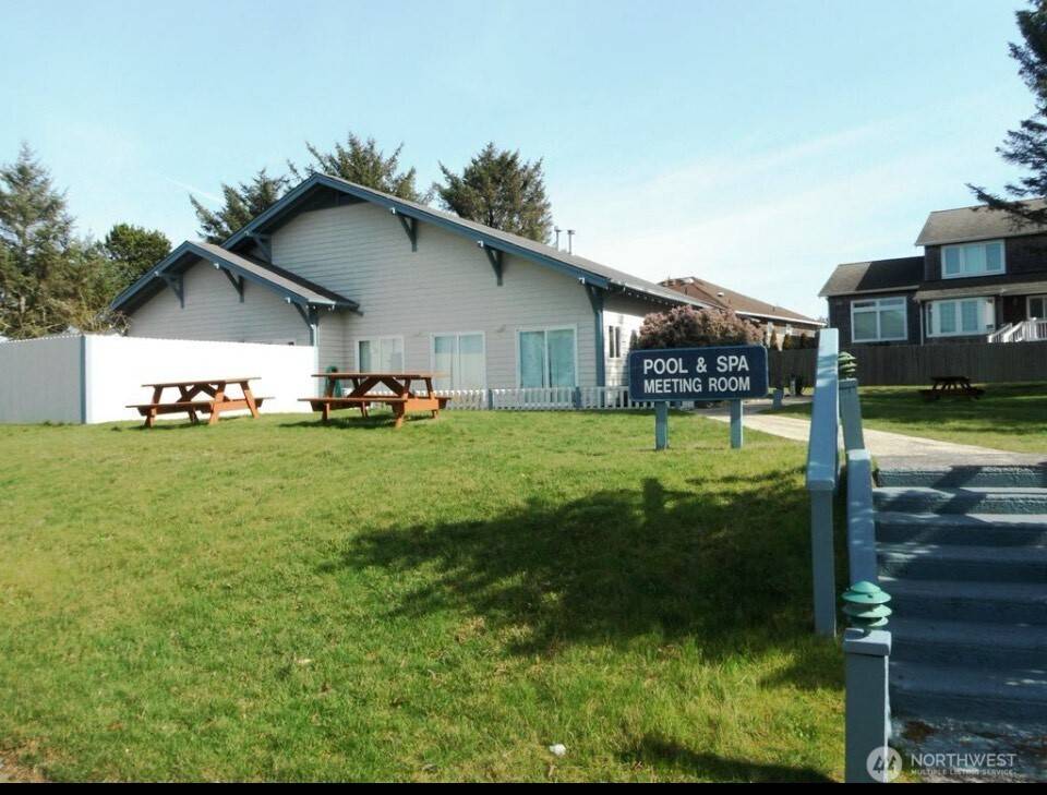 Long Beach, WA 98361,210 26TH ST NW #105