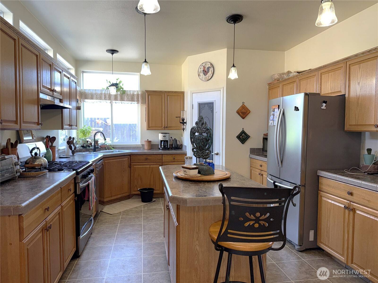 Republic, WA 99166,2 Meadow Lark LN