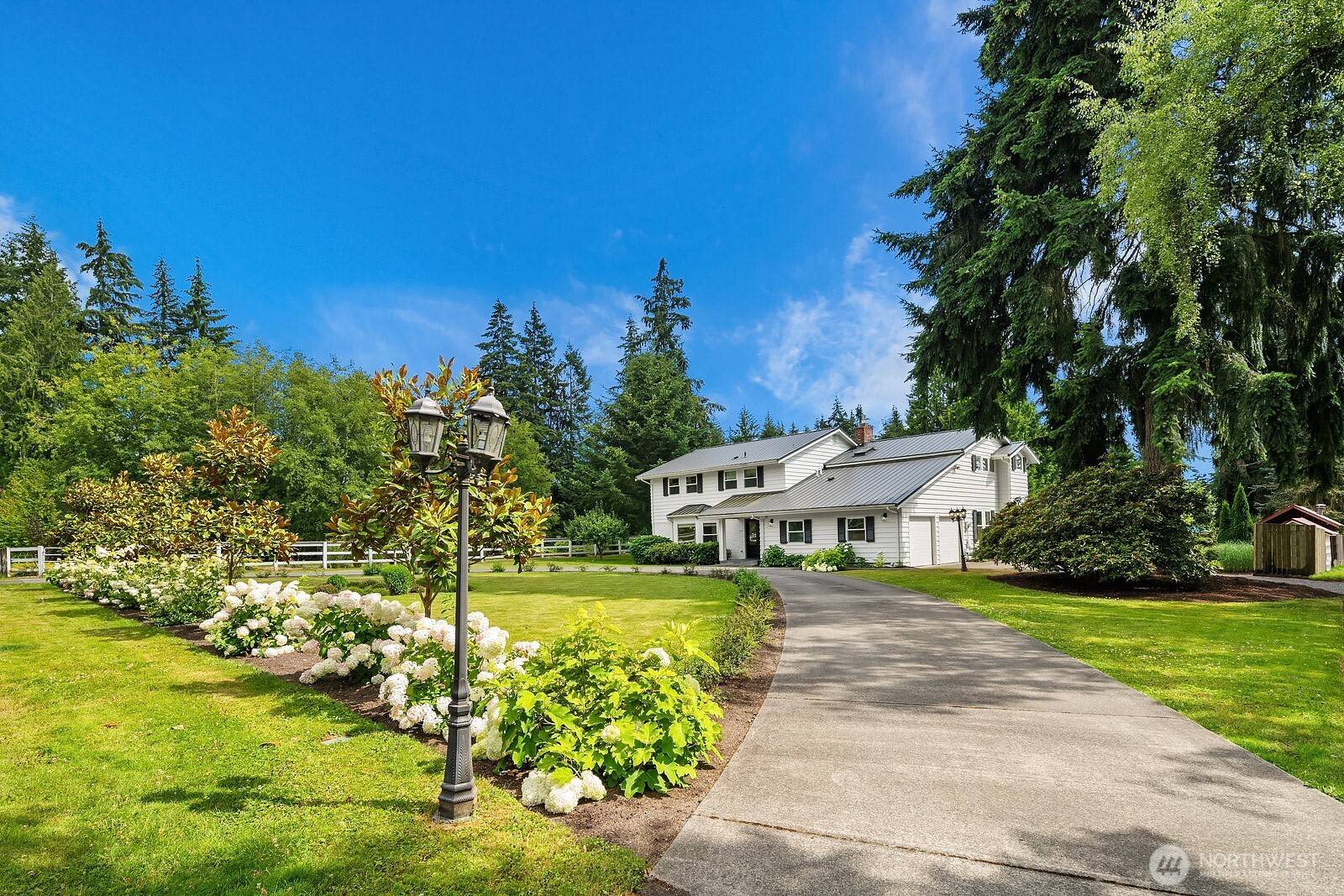 Woodinville, WA 98072,16207 NE 165th ST