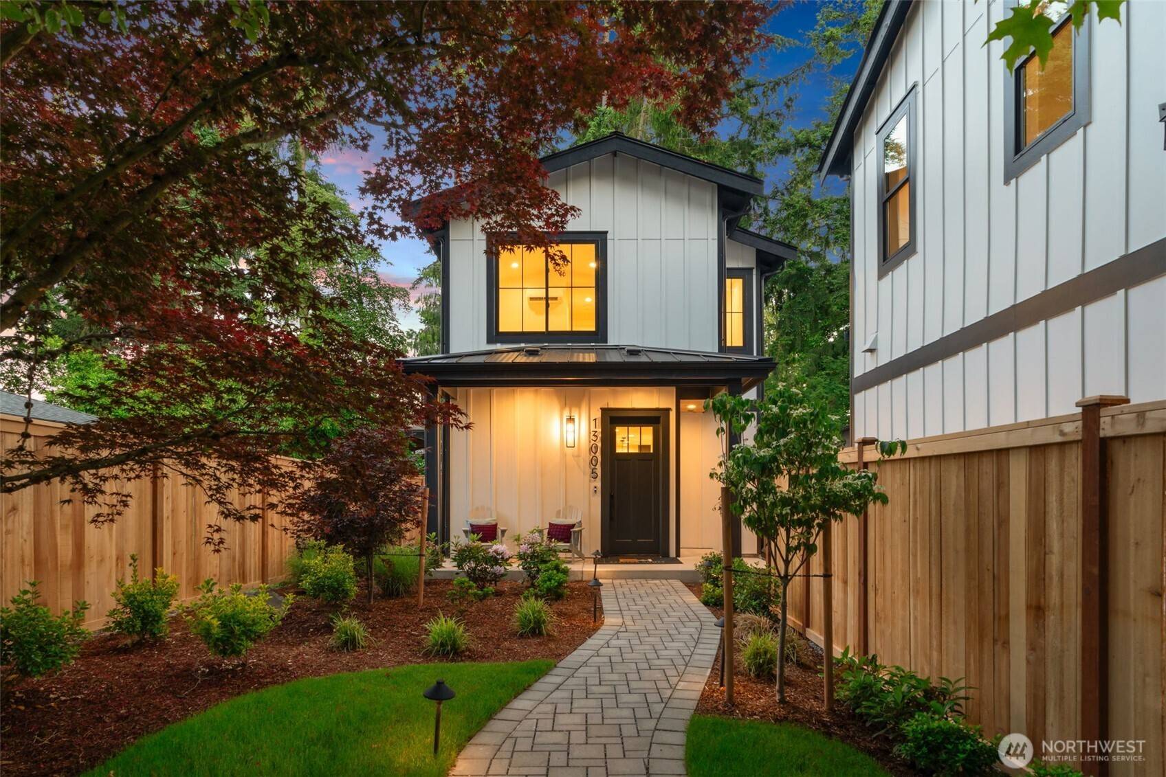 Kirkland, WA 98033,13005 NE 88th ST