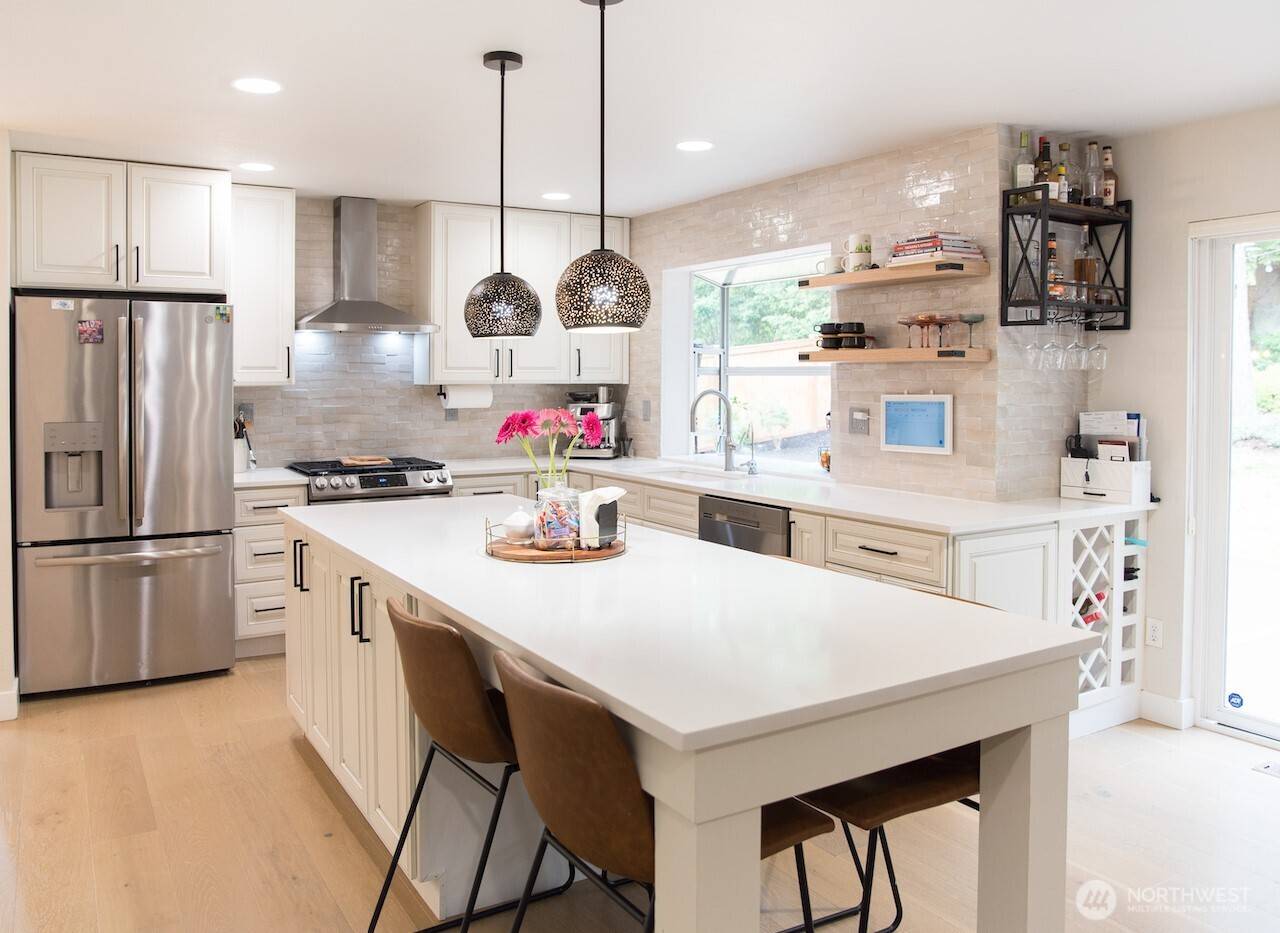 Lake Tapps, WA 98391,903 198TH AVE E