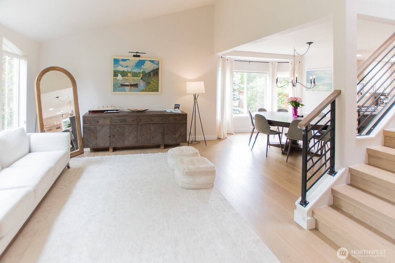 Lake Tapps, WA 98391,903 198TH AVE E
