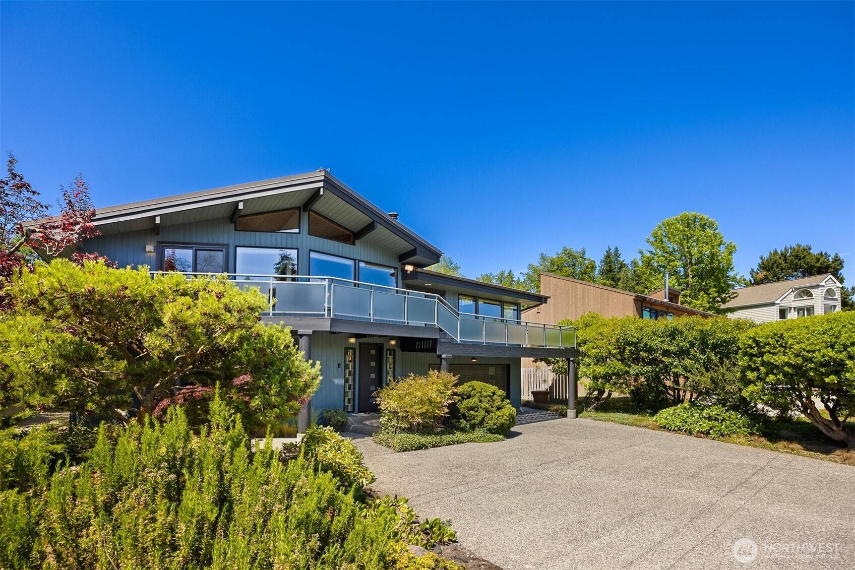 Bainbridge Island, WA 98110,9882 Manitou Beach DR NE