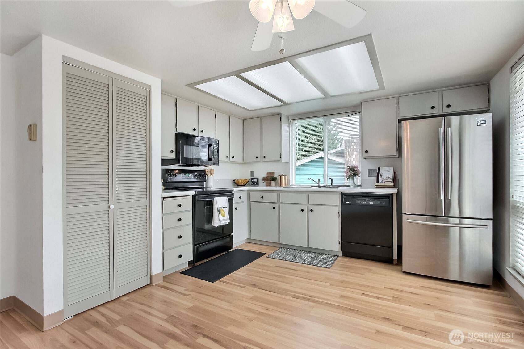 Federal Way, WA 98023,33615 30th AVE SW