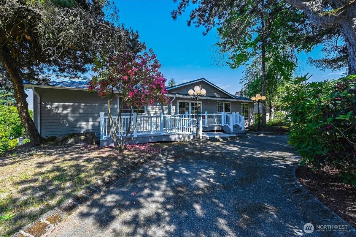 Bothell, WA 98021,310 224th ST SE