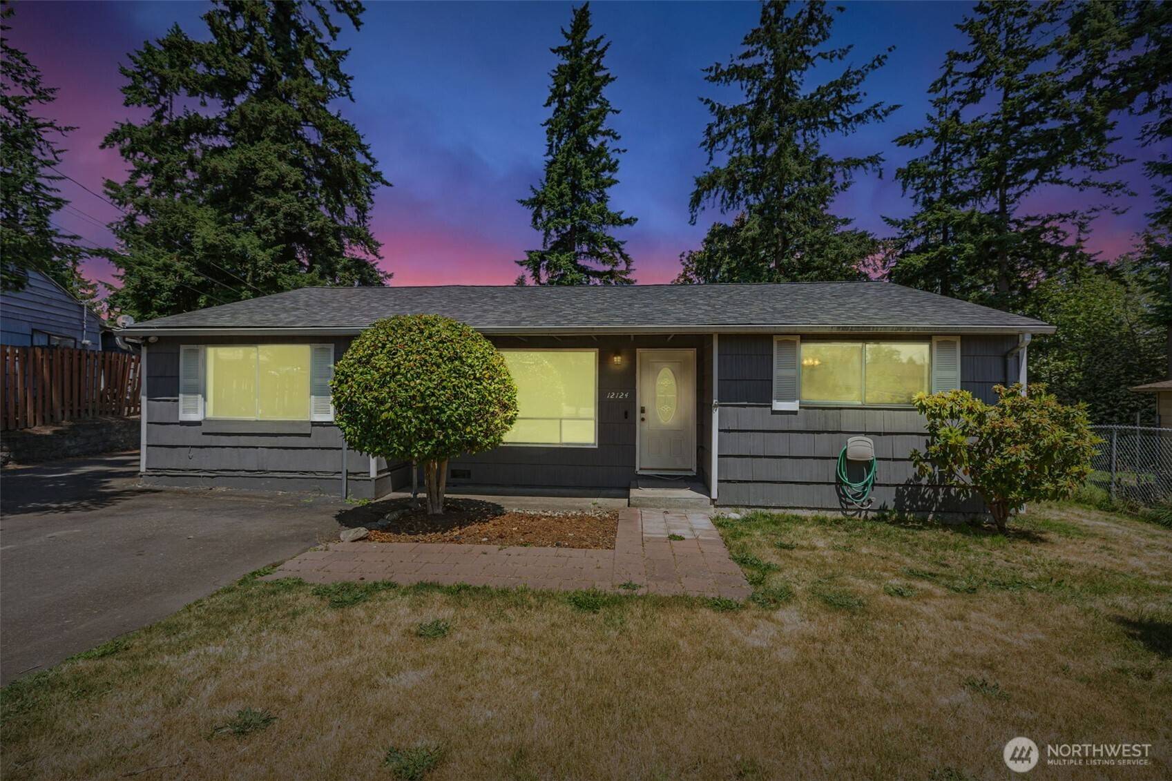 Renton, WA 98058,12124 SE 161st ST
