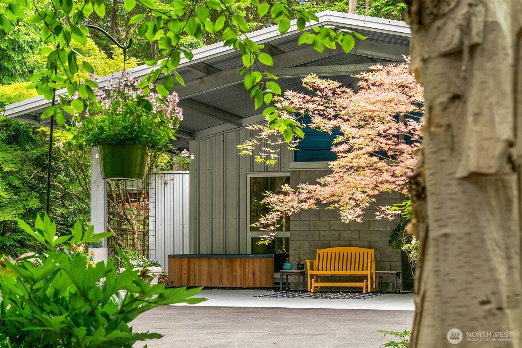 Vashon, WA 98070,26030 Wax Orchard RD SW