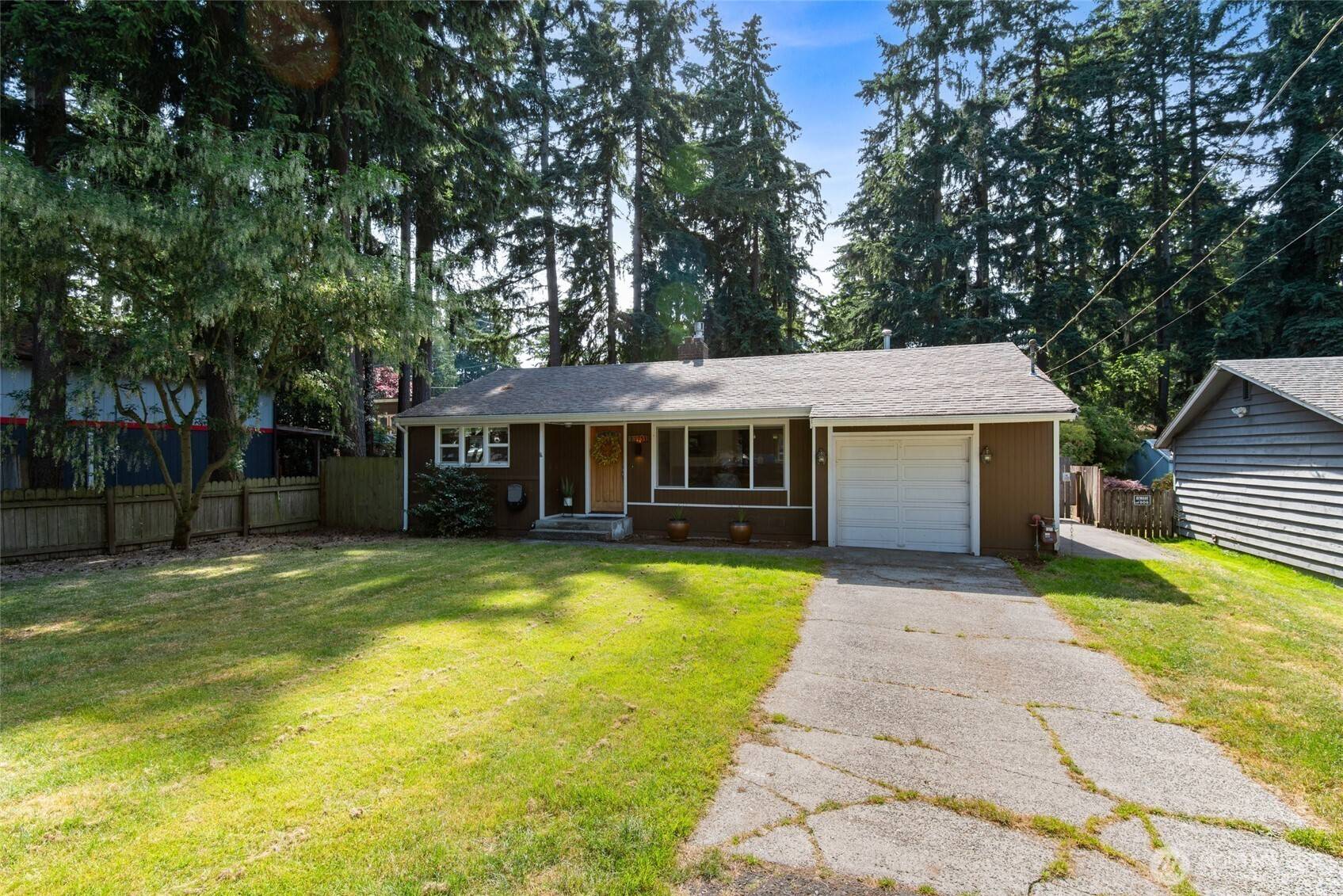 Shoreline, WA 98155,19515 7th AVE NE