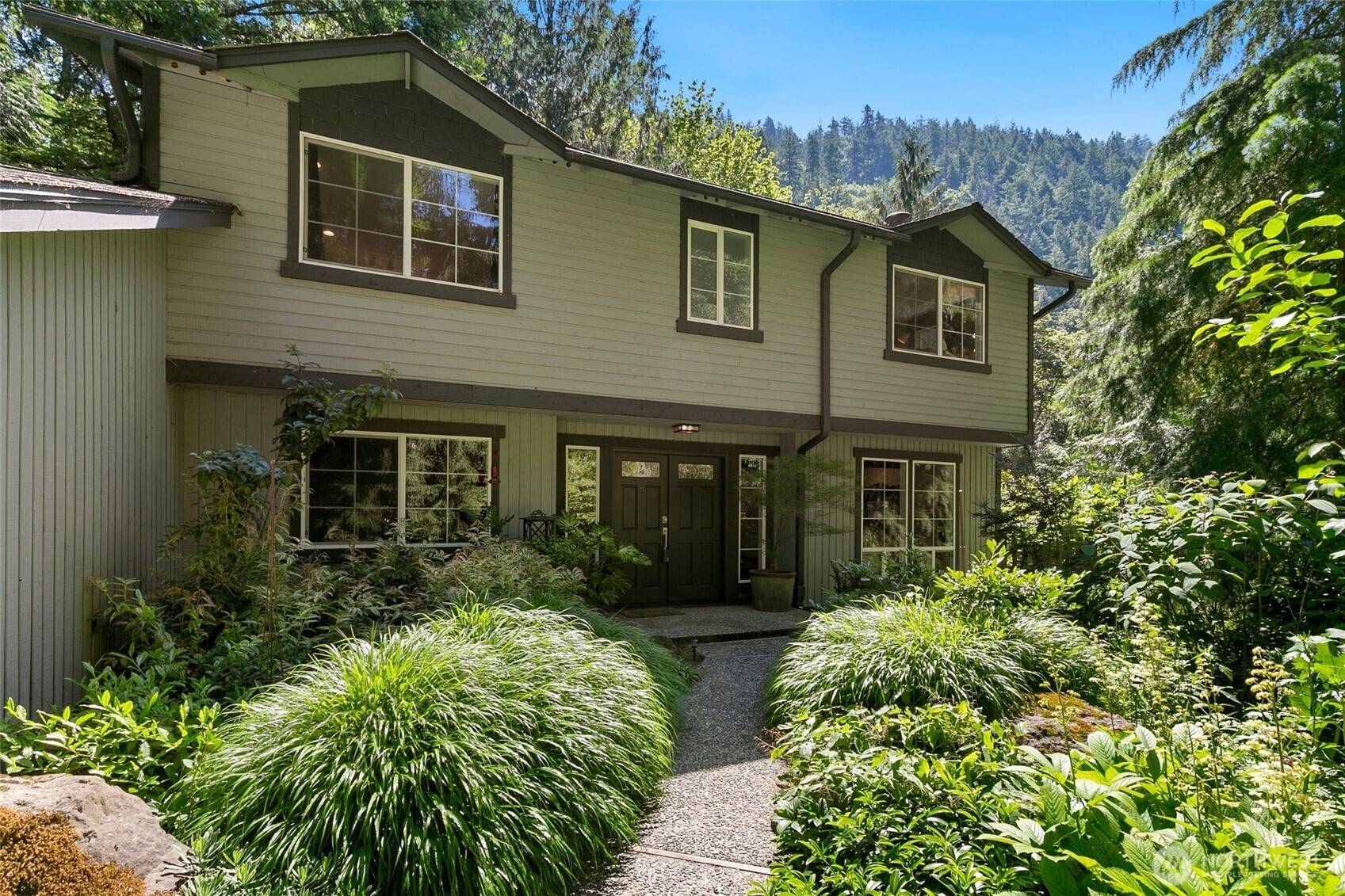 Issaquah, WA 98027,24016 SE 111th ST