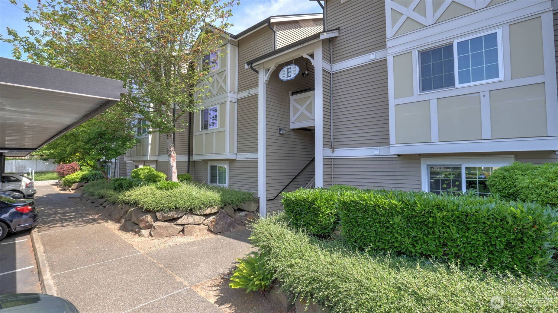 Kent, WA 98030,10619 SE 261st PL #E303