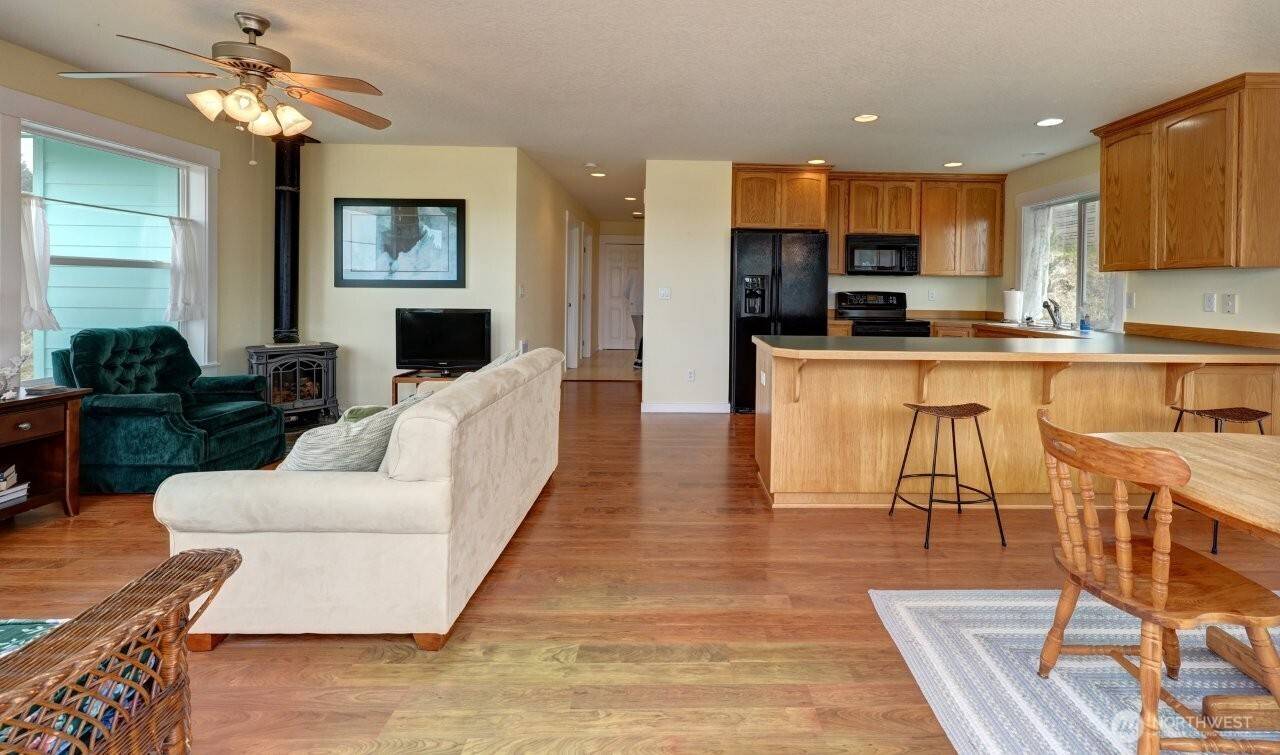 Ocean Park, WA 98640,32806 I ST