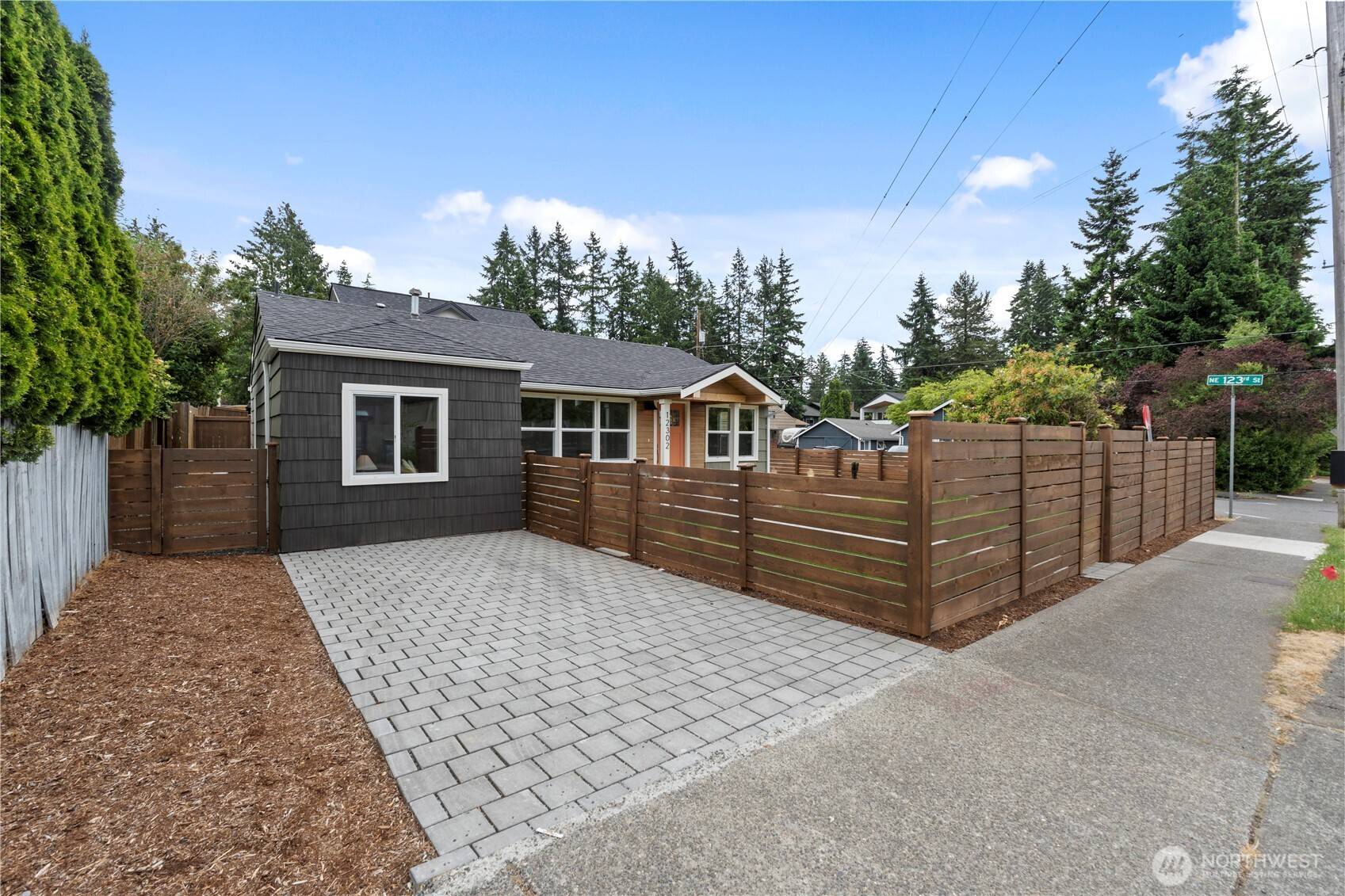 Seattle, WA 98125,12302 5th AVE NE