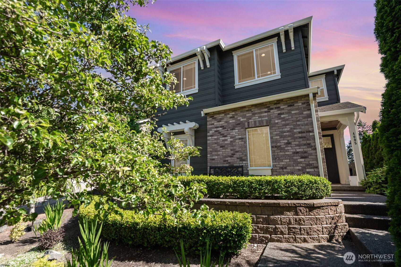 Seattle, WA 98199,4005 W Briarcliff LN