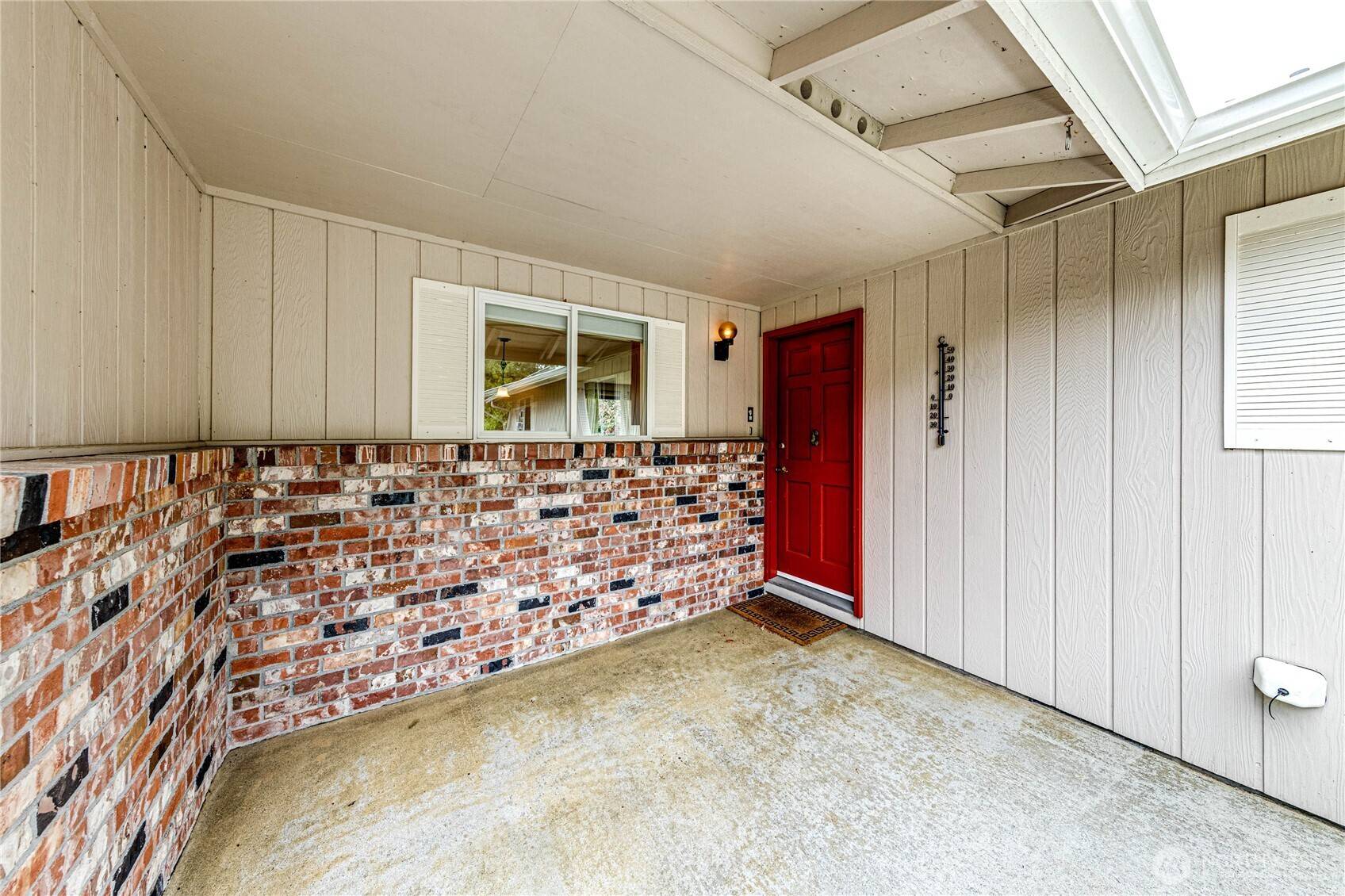 Sequim, WA 98382,141 Leslie LN