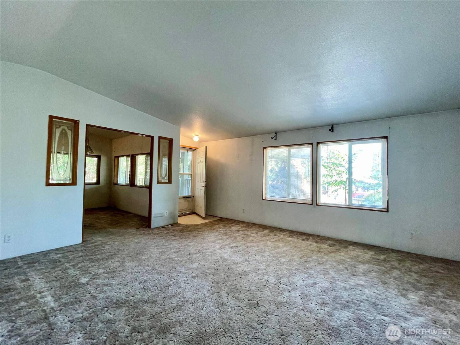 Soap Lake, WA 98851,115 4th AVE SE