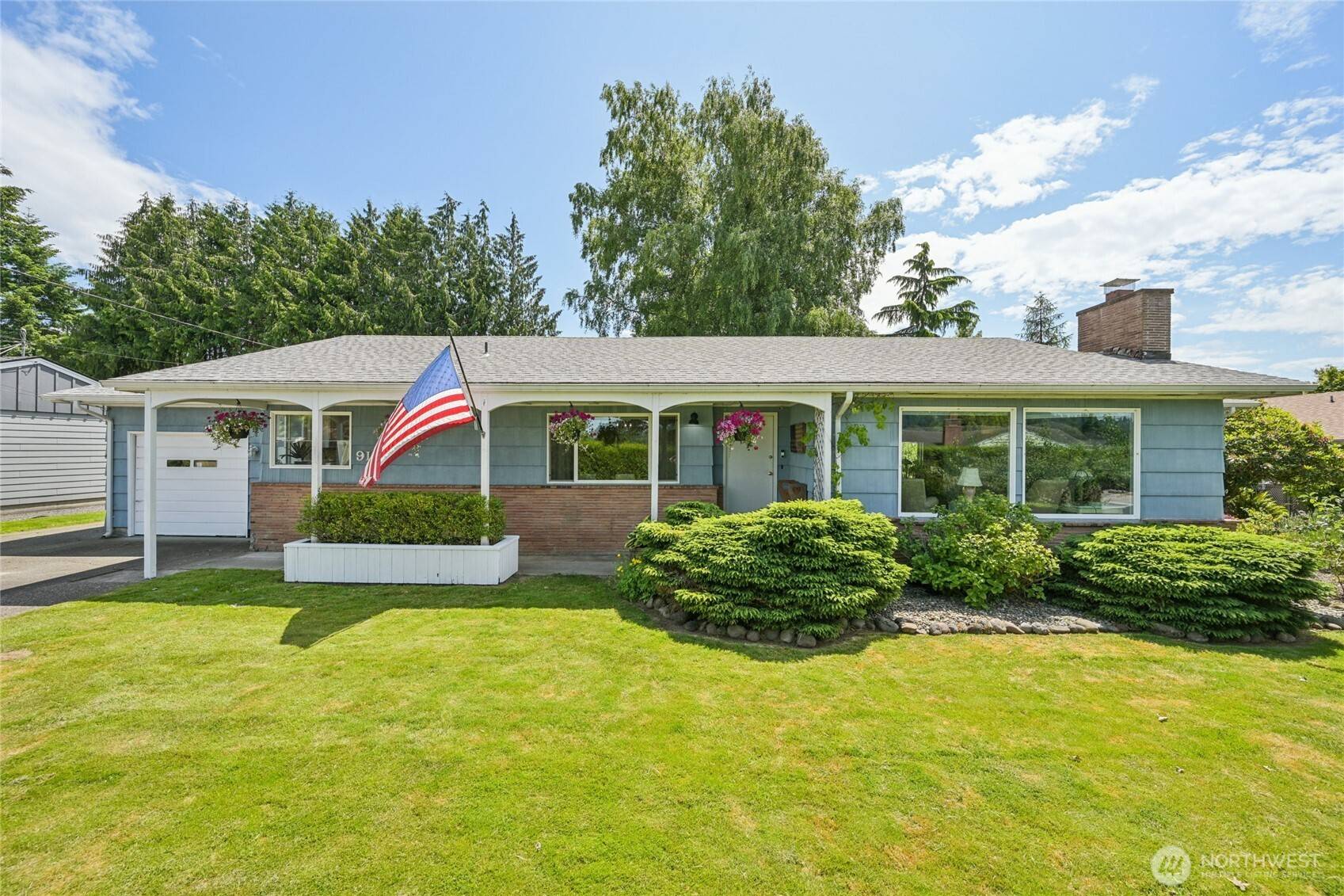 Longview, WA 98632,910 Crestline DR