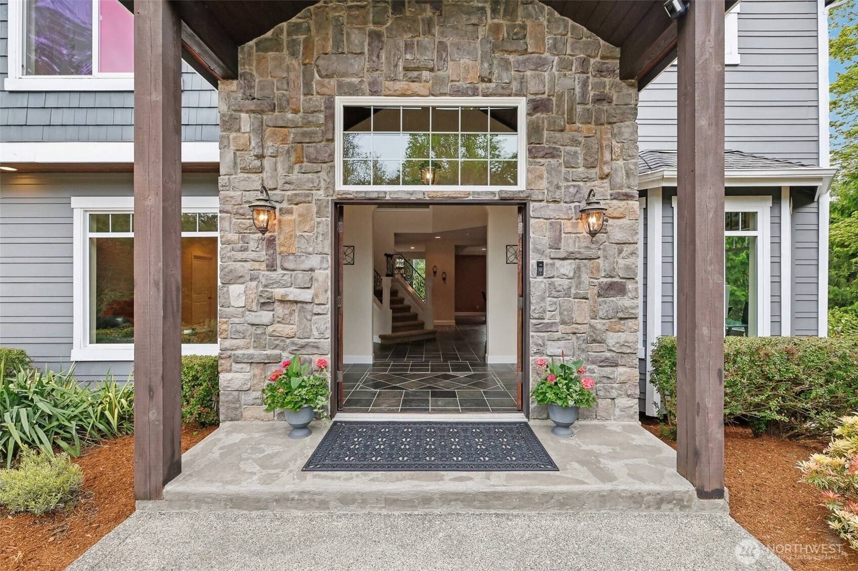 Newcastle, WA 98059,16908 SE Licorice WAY