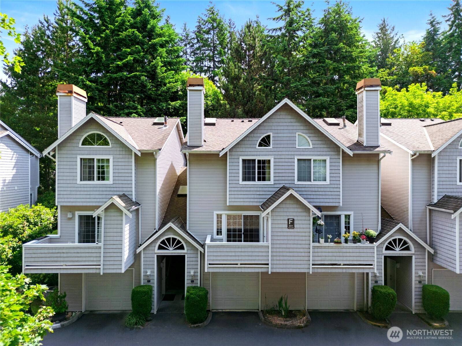 Issaquah, WA 98027,601 12th AVE NW #F2
