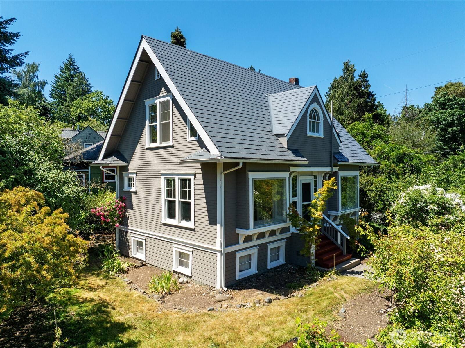 Seattle, WA 98105,5643 20th AVE NE