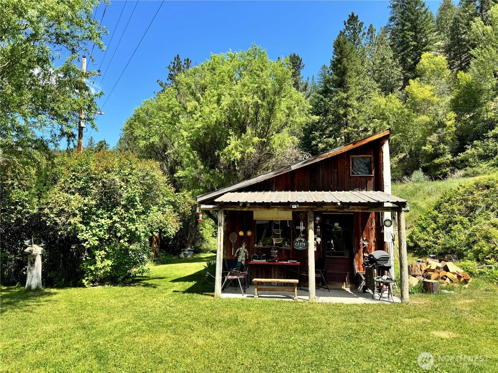 Curlew, WA 99118,390 Customs RD
