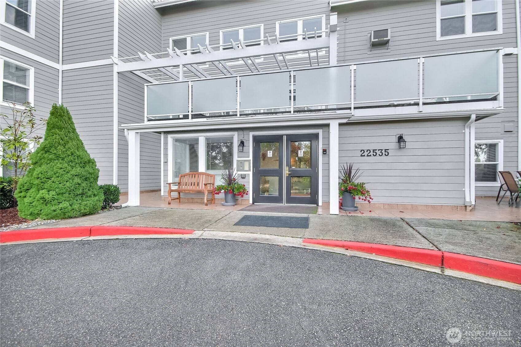 Issaquah, WA 98029,22535 SE Highland CIR #106