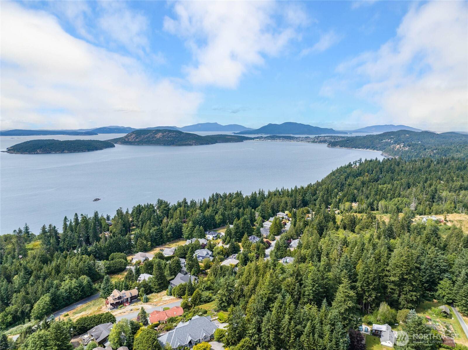 Anacortes, WA 98221,3995 Bay LN