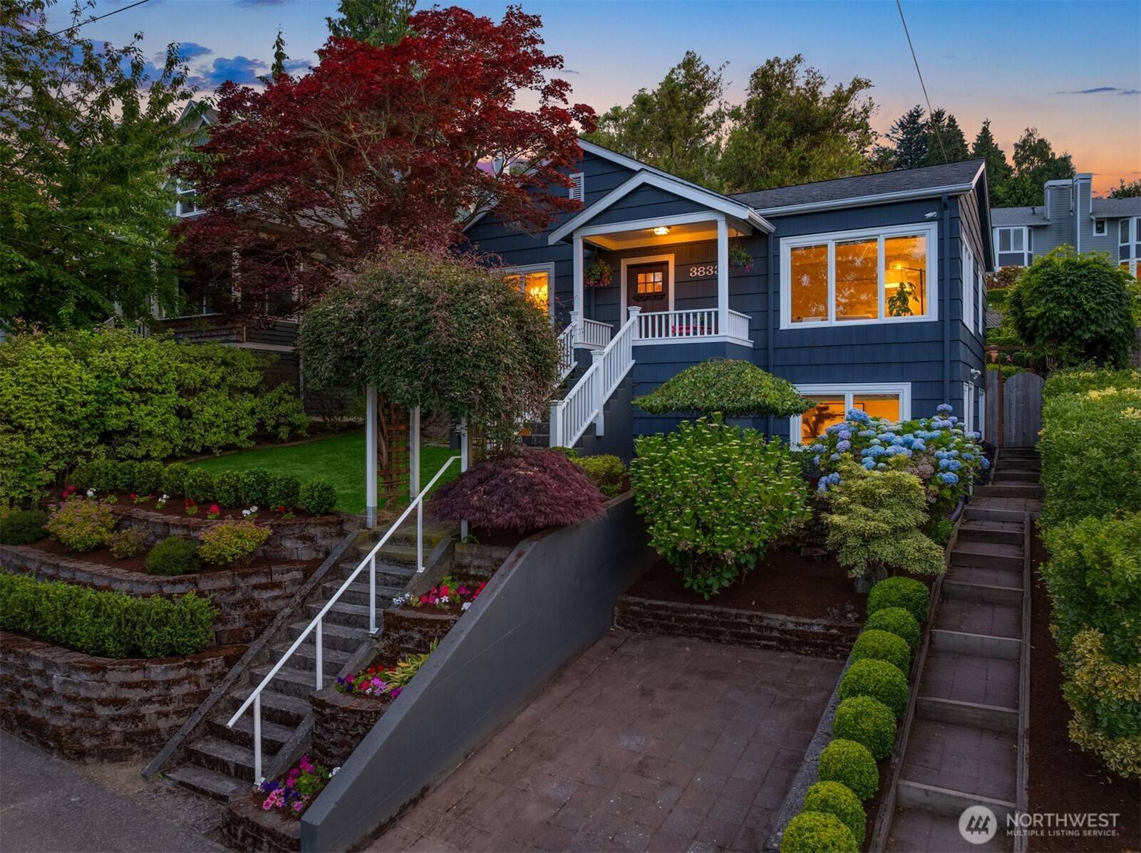 Seattle, WA 98199,3833 24th AVE W