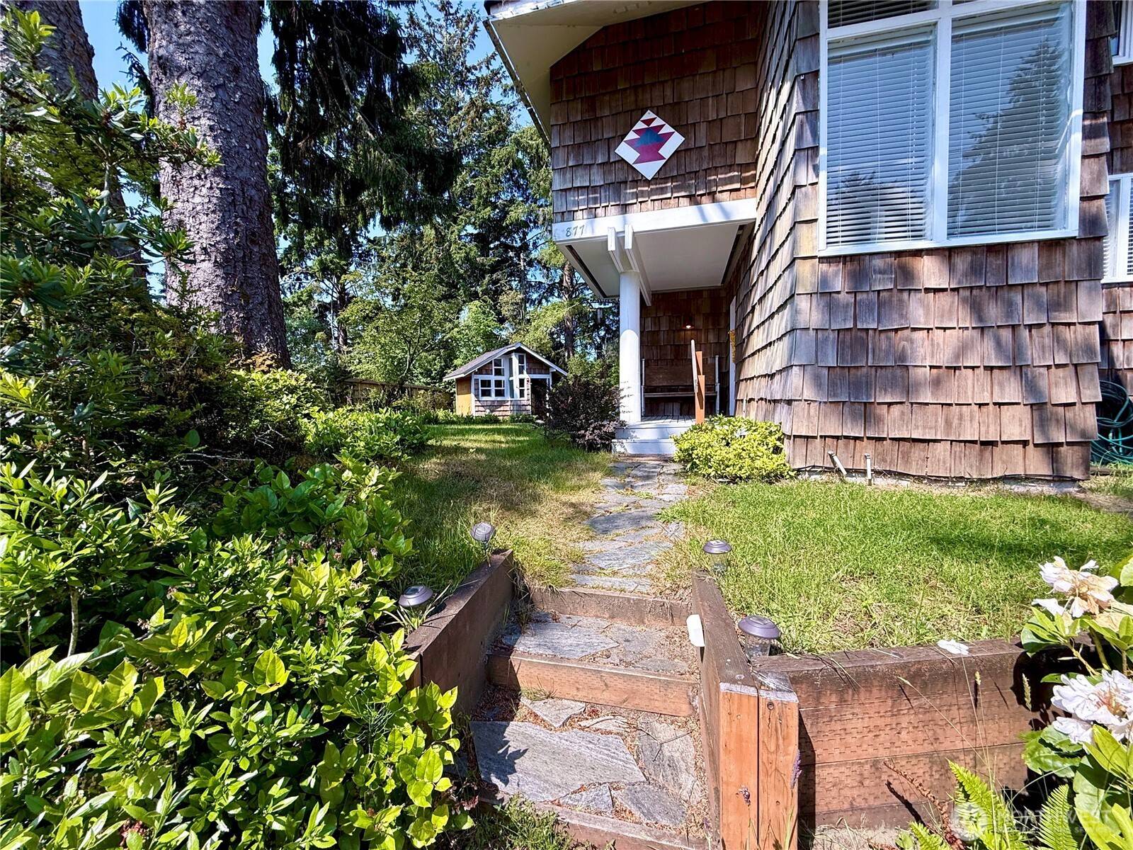Ocean Shores, WA 98569,877 Mount Olympus AVE SE