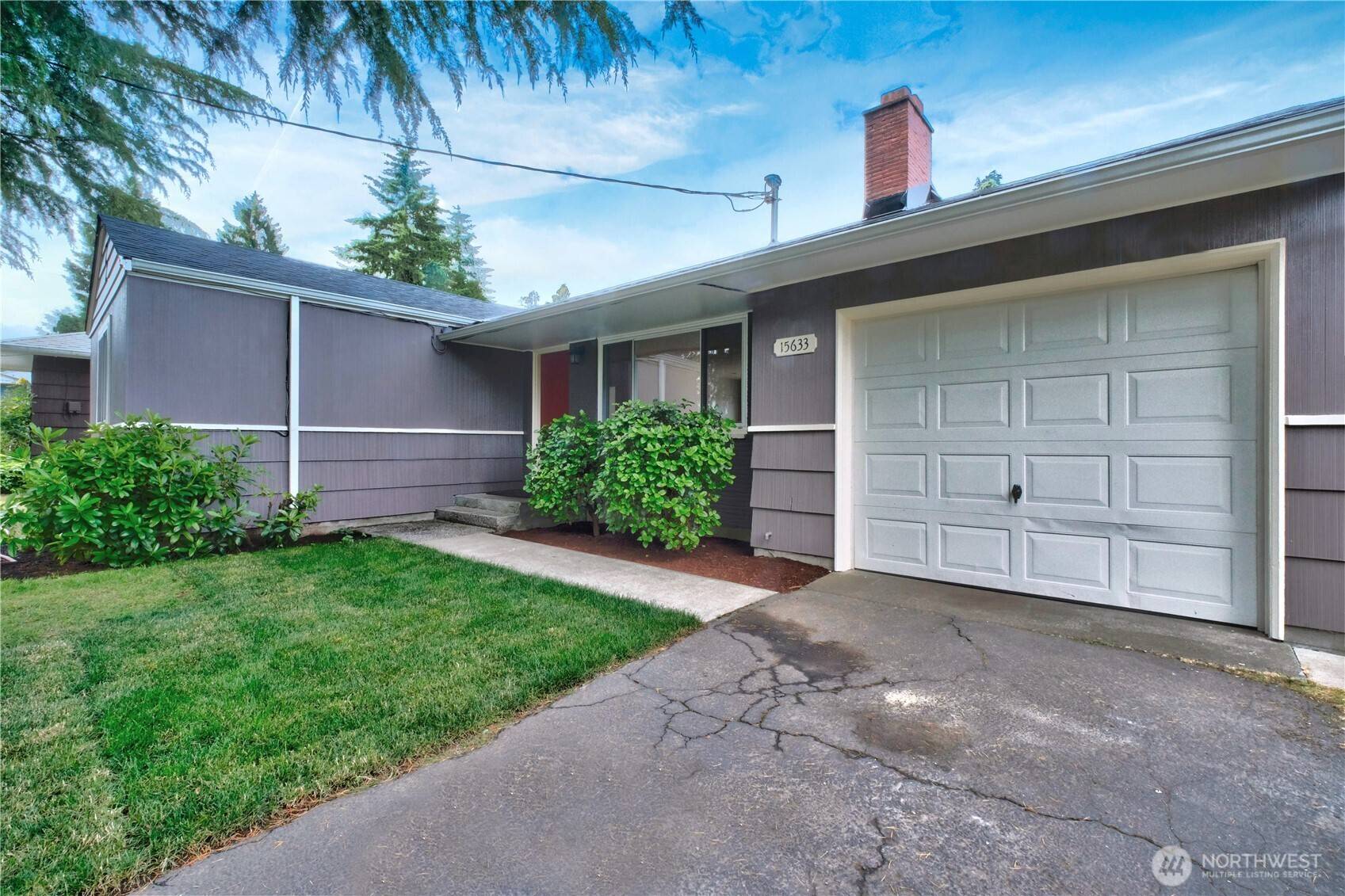 Burien, WA 98166,15633 18th AVE SW