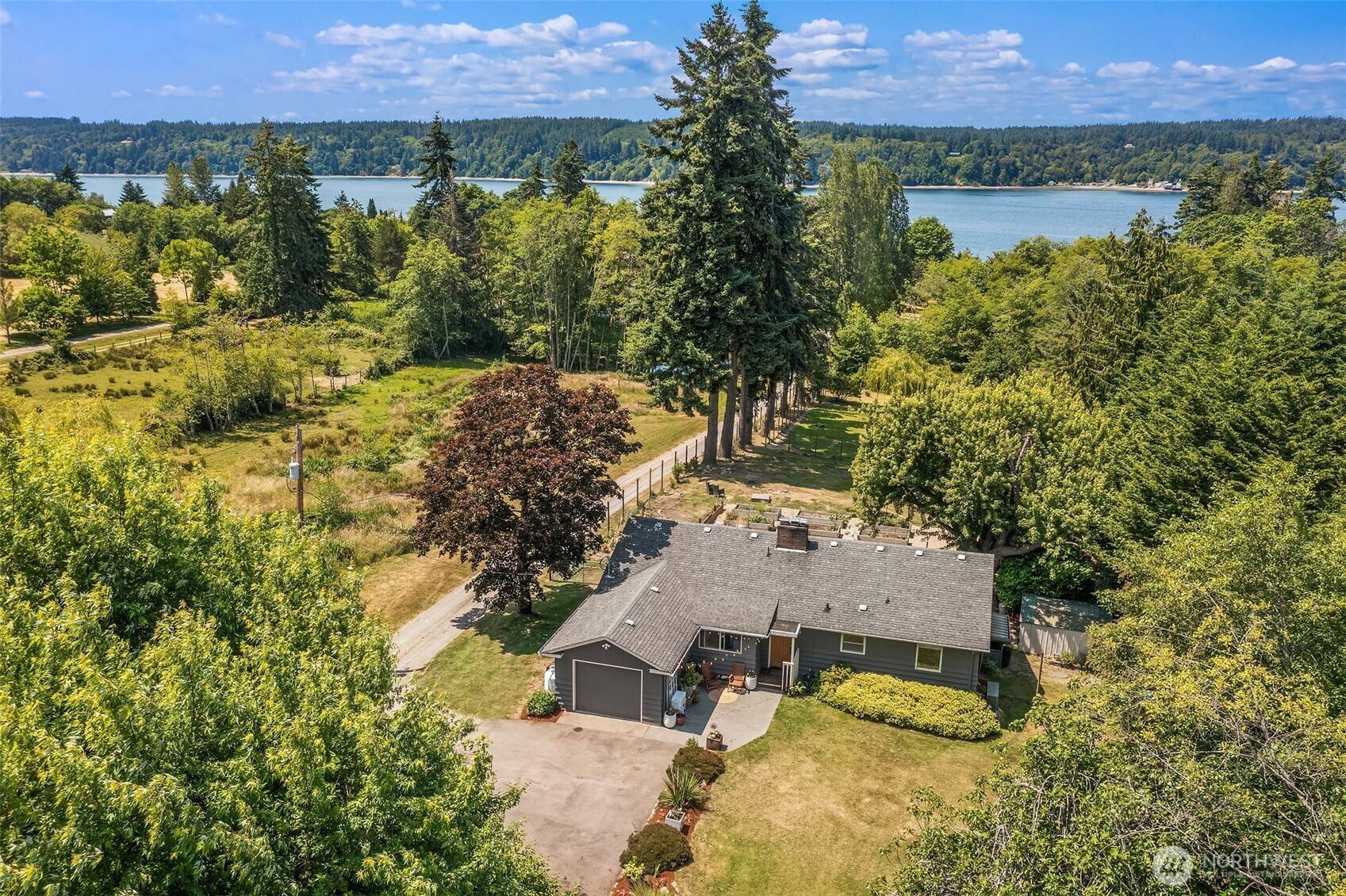 Vashon, WA 98070,16305 Crescent DR SW