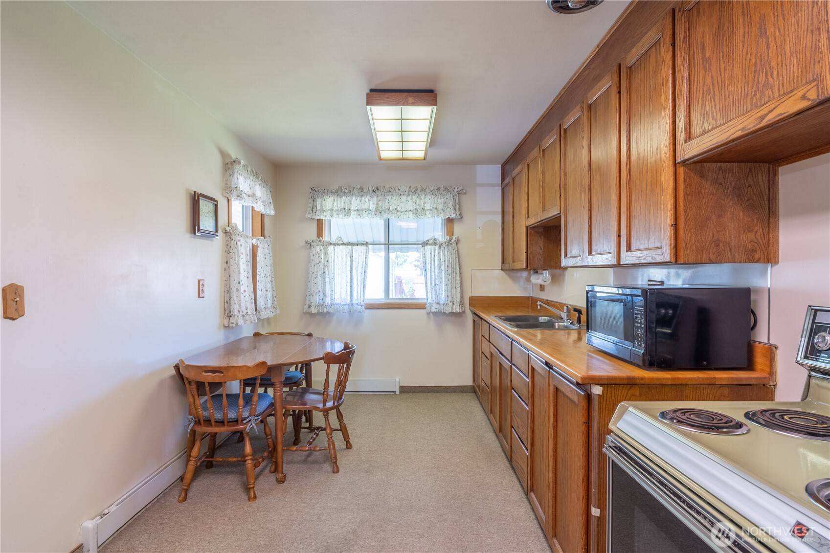 Warden, WA 98857,505 S Ash ST