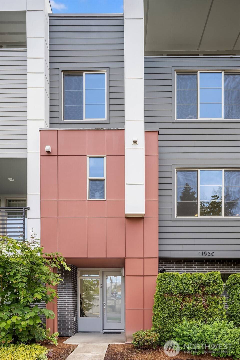 Kirkland, WA 98034,11530 117th LN NE #2