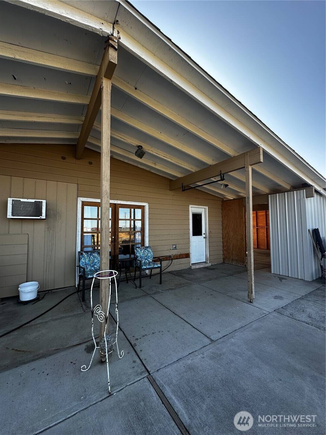 Moses Lake, WA 98837,438 Biggs DR