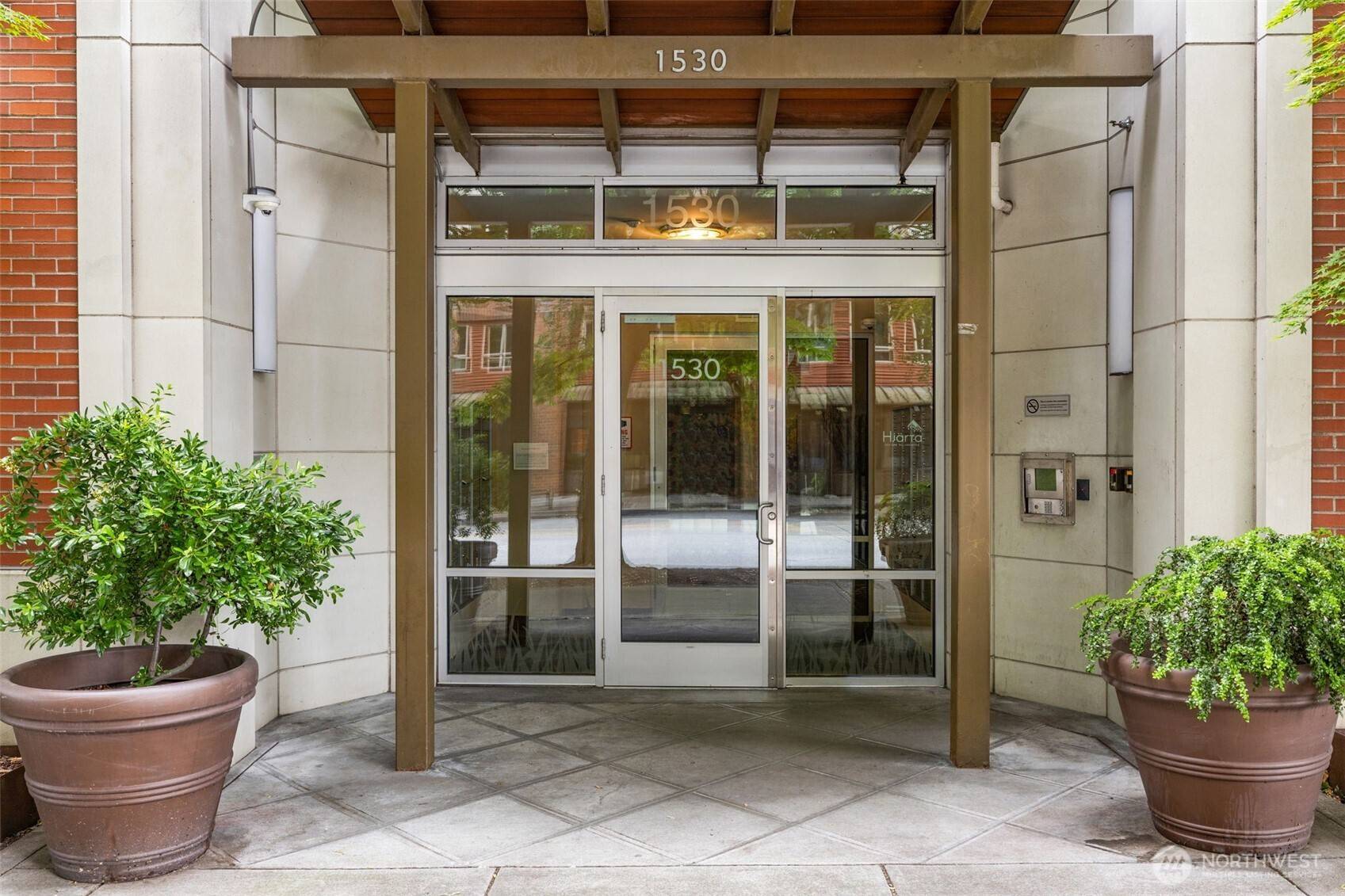 Seattle, WA 98107,1530 NW Market ST #612